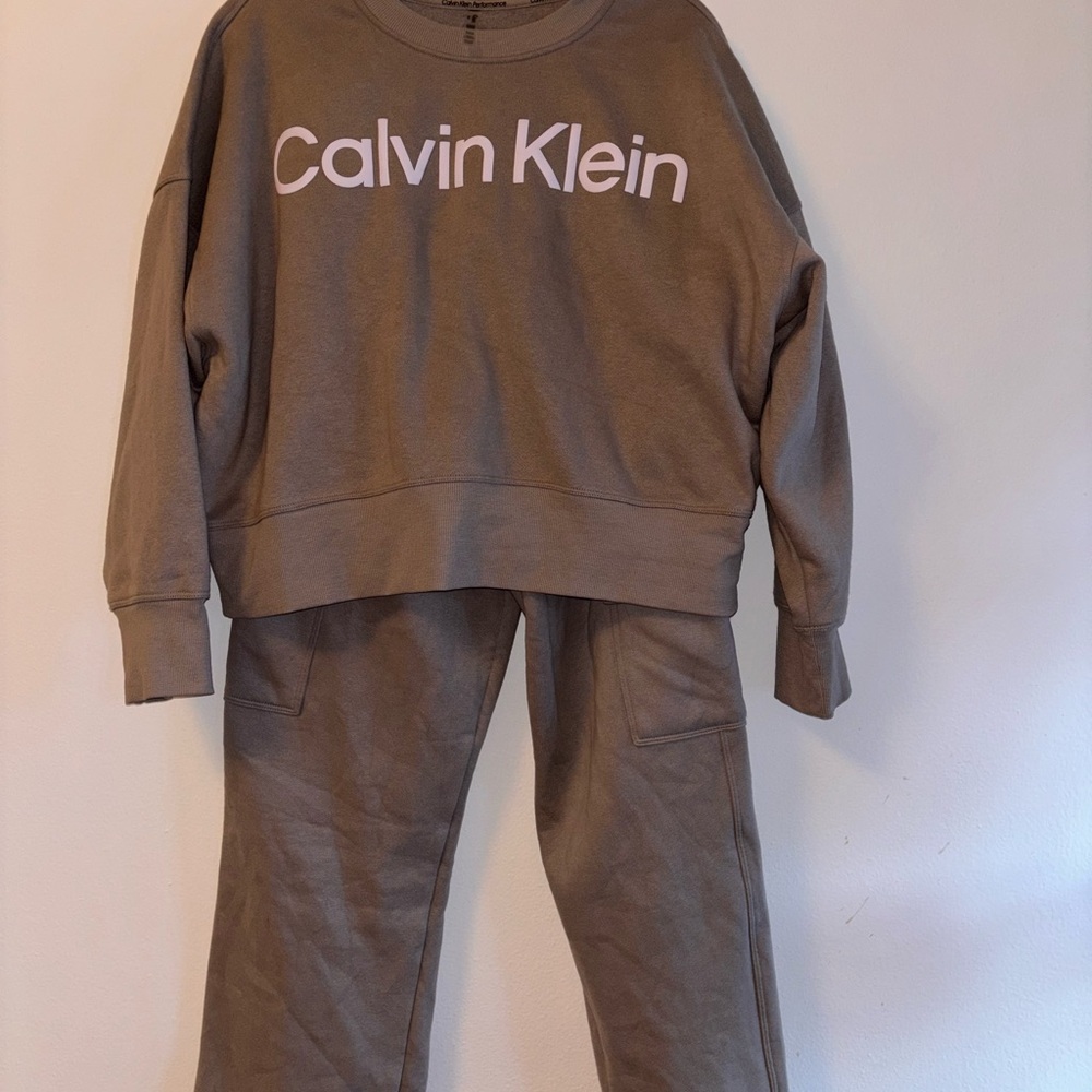 Calvin Klein sweatsuit  set